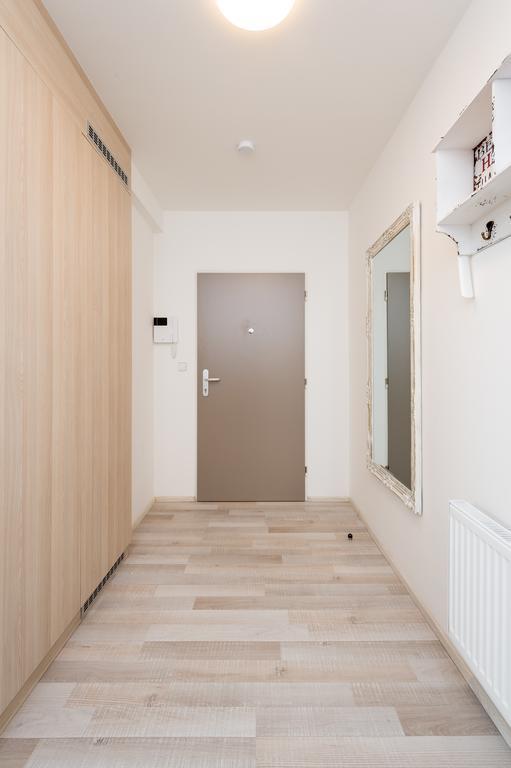 Apartment Sokolska Prag Exteriör bild