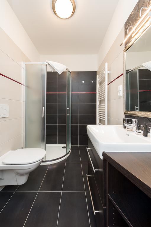 Apartment Sokolska Prag Exteriör bild